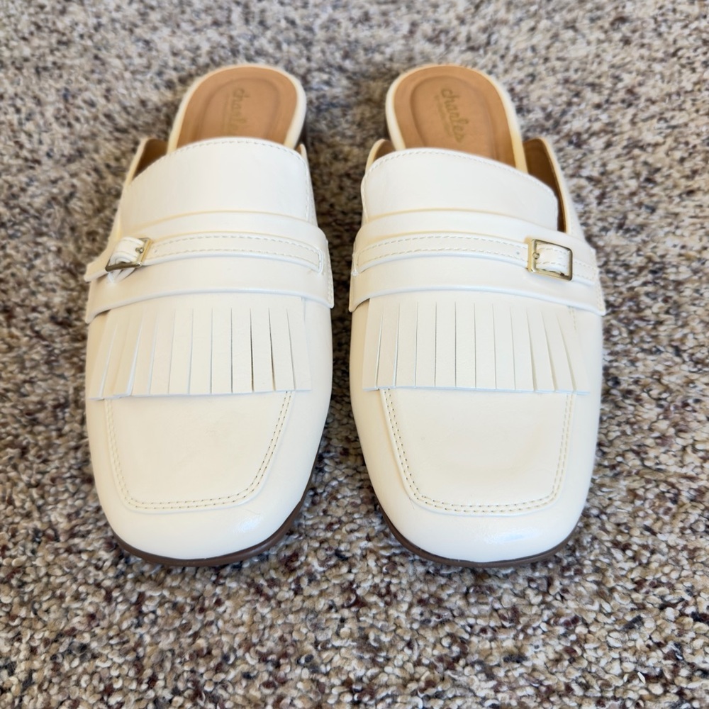 NWOT Charles By Charles David Cream Slip-On Mules - Picture 4 of 10